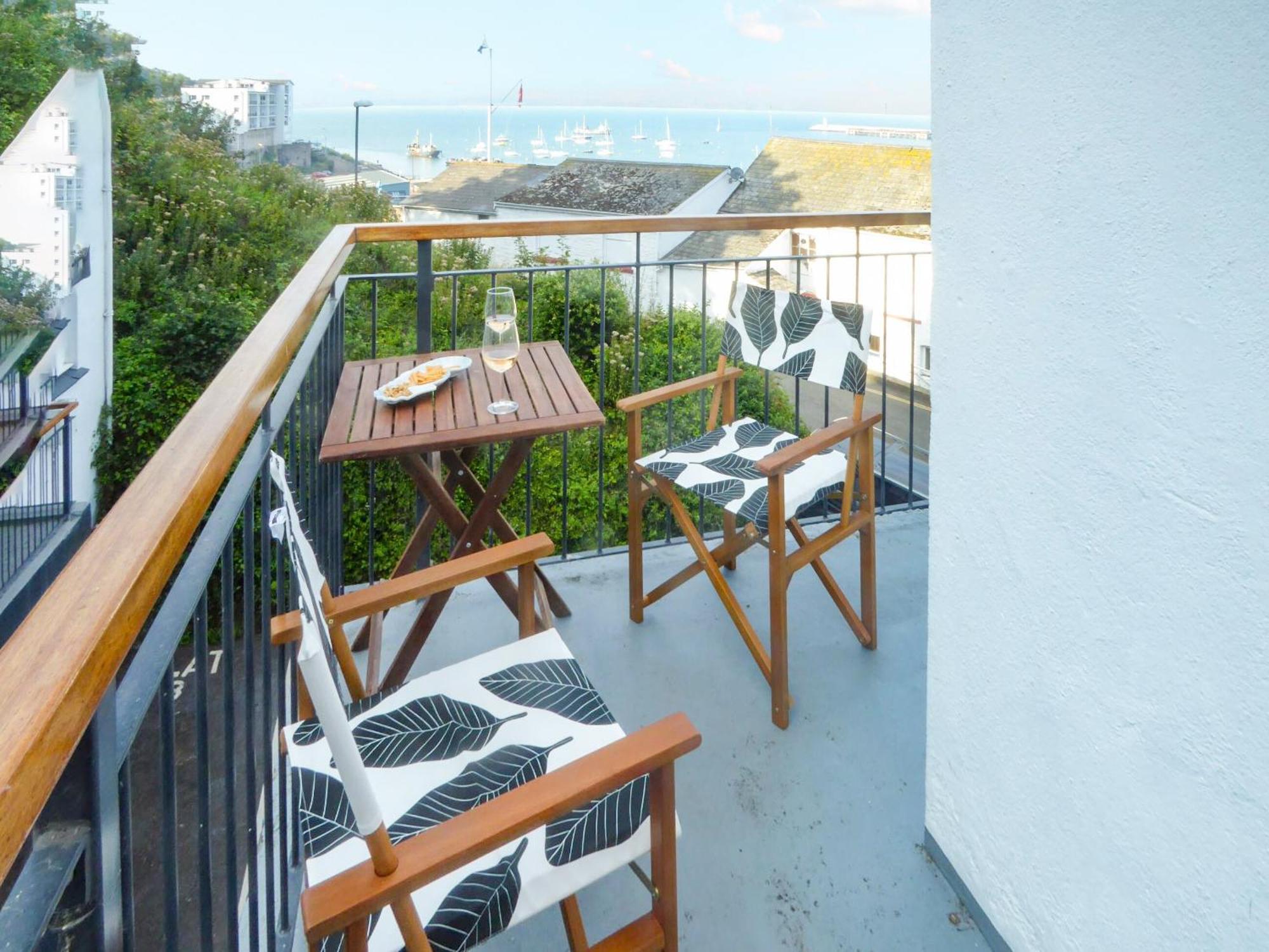 9 Dolphin Court Apartment Бриксам Екстериор снимка