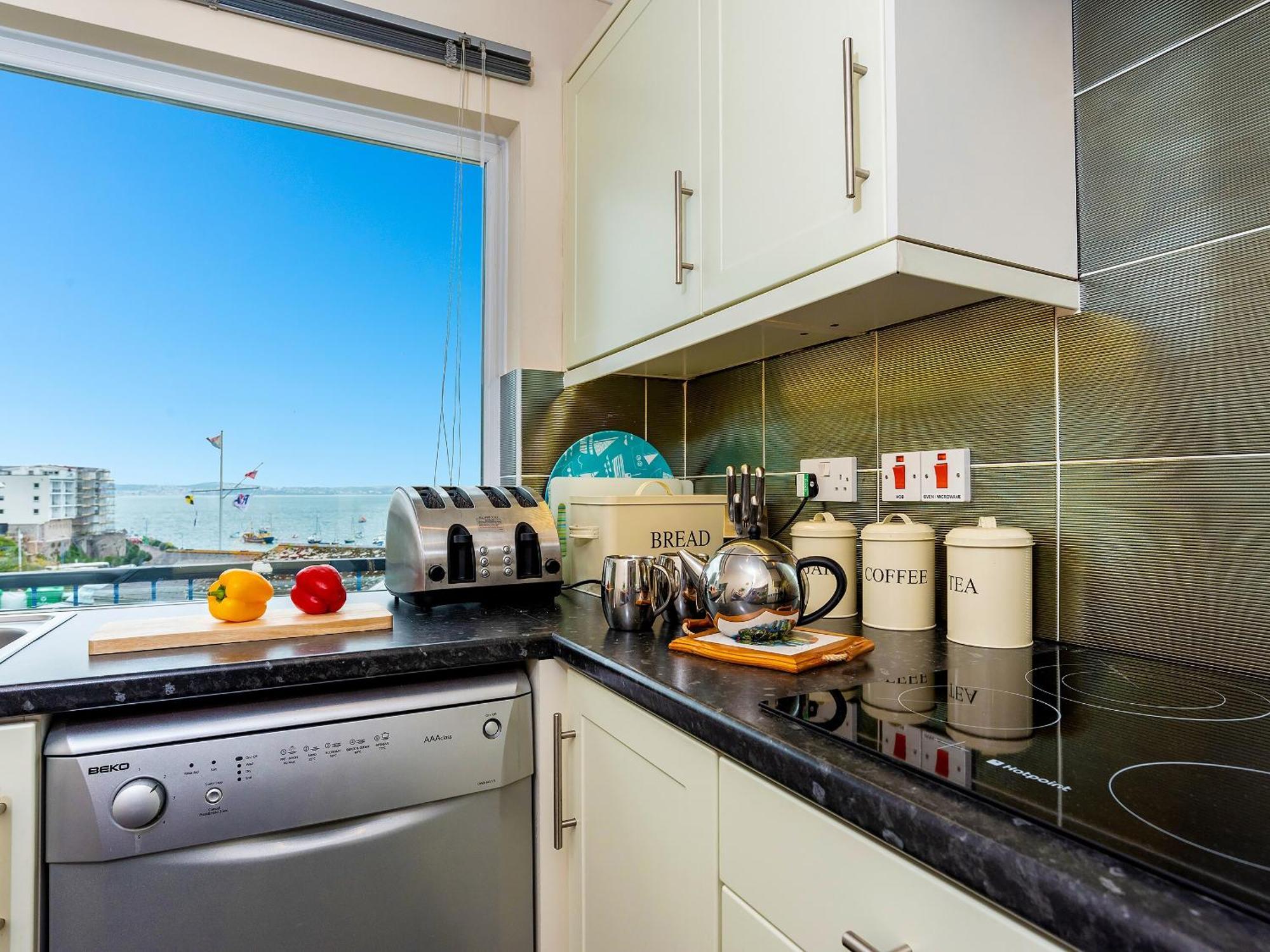 9 Dolphin Court Apartment Бриксам Екстериор снимка